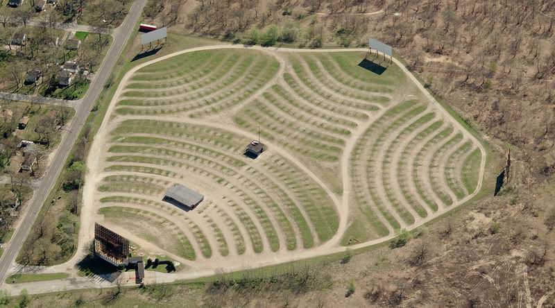 Getty 4 Drive-In Theatre - Live Search2